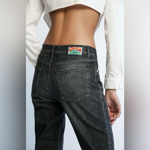 Daily Blue NWT Mantra Wide Barrel Leg Cropped Denim in Black - Picture 5 of 10